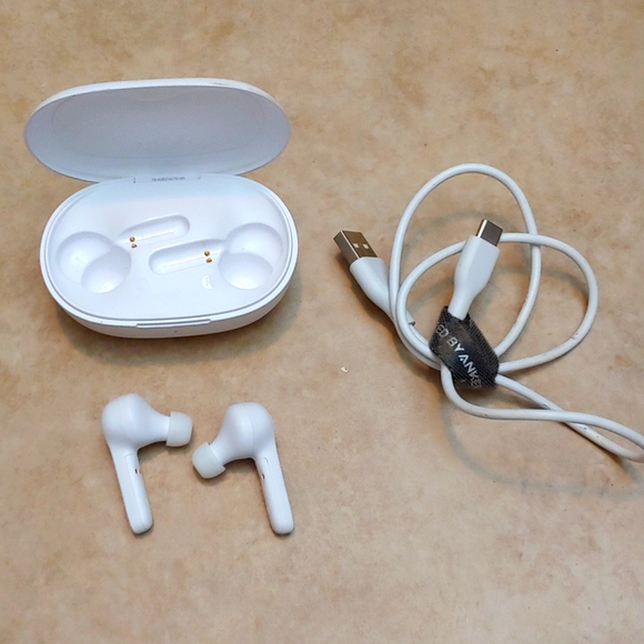 soundcore Other - SOUNDCORE * BLUETOOTH EAR BUDS * POWER CORD